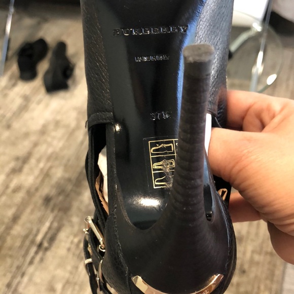 Authentic BURBERRY BOOT HEELS-size US 7/5 - Picture 7 of 16